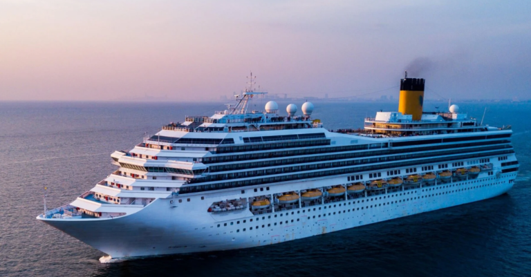 ¿Sueñas con trabajar en un crucero? ¿Qué carreras puedes estudiar para ello?